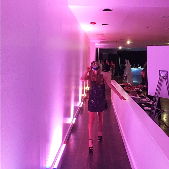 Strapless sequin party dress - Picture 2 of 2